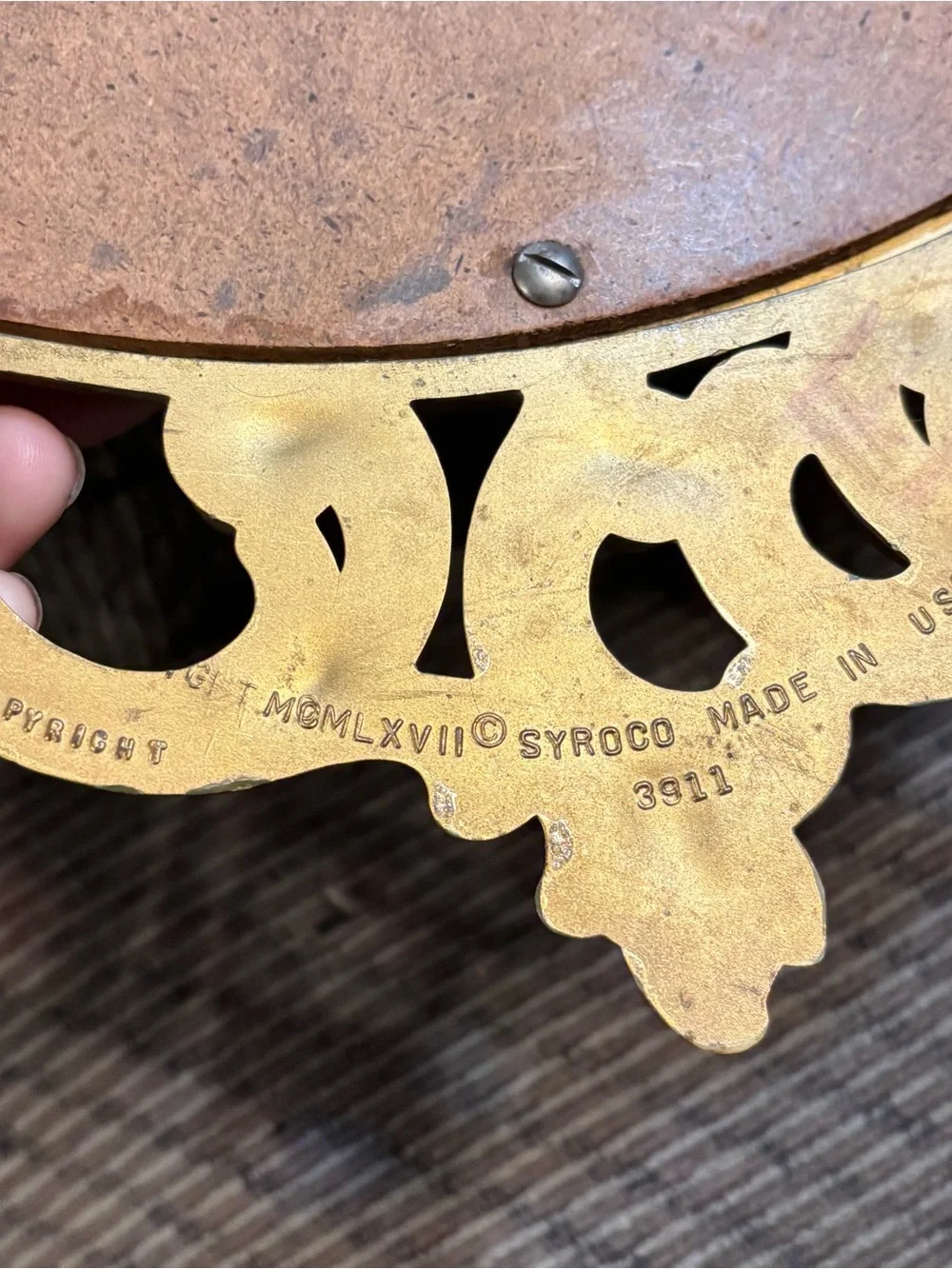 Syroco decorative oval